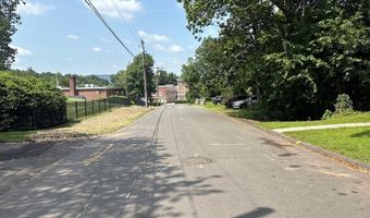 35 B Circle St, Bristol, CT 06010