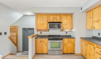 823 Washington St N, Auburn, ME 04210