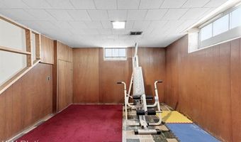 7686 Winona Ave, Allen Park, MI 48101