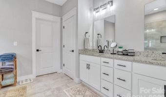 136 Ellis Ln, Arden, NC 28704