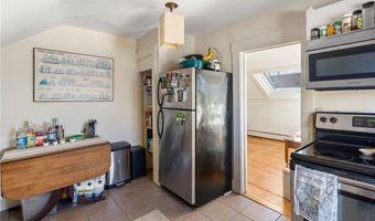 29 Marsh St 3, Newport, RI 02840