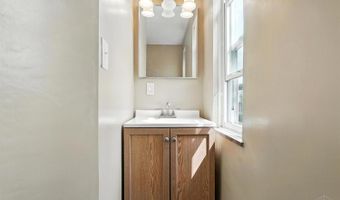 4975 Heuwerth Ave, Cincinnati, OH 45238