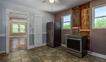 467 Maple Avenue Ave, Barrington, RI 02806