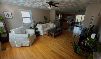 6 Wilson St, Bristol, RI 02809