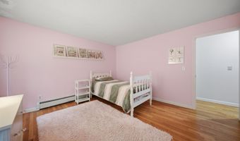 47 Beaver Ln, Bedford, NH 03110