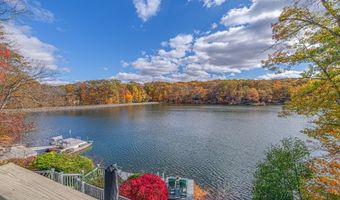 340 W Lakeshore Dr, Alloway, NJ 07422