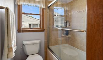 466 E Bay Ave, Barnegat, NJ 08005