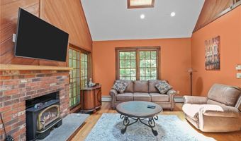143 Ross Hill Rd, Charlestown, RI 02813