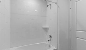 237 Amy St, Angleton, TX 77515