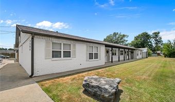 1306 SE C St, Bentonville, AR 72712