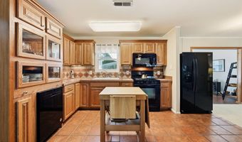 614 Country Club Dr, Arapahoe, NC 28510