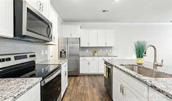 607 Santa Clara Dr, Asheville, NC 28806