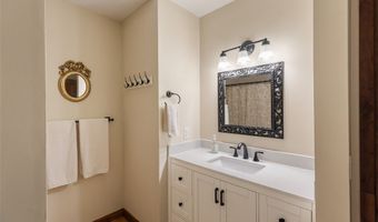 471 Rivard Rd, Glenville, NC 28736