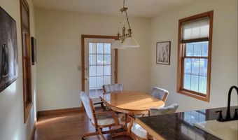 3014 Ridgetop Rd, Ames, IA 50014