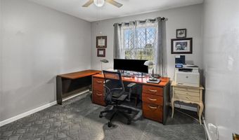 8110 Wolf Rd, Alton, IL 62002