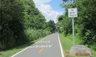 414 North Ln, Bristol, RI 02809