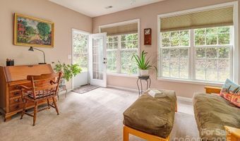 11 River Walk Dr, Asheville, NC 28804