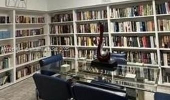 20500 W Country Club Dr 303, Aventura, FL 33180