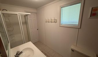 379 Lakepoint Rd, Alford, FL 32420