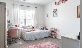 59 Walkabout Dr, Aberdeen, NC 28315