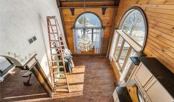 584 Apple Dr, Akron, OH 44319