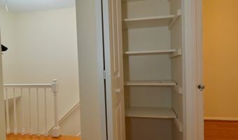 862 AZALEA Dr 20-862, Rockville, MD 20850