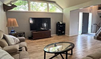 408 Duryea Dr, Auburn, IN 46706
