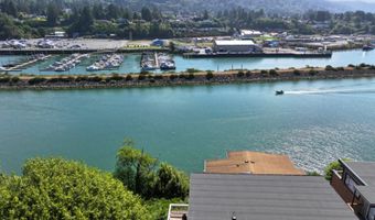 222 DEL NORTE Ln 19, Brookings, OR 97415