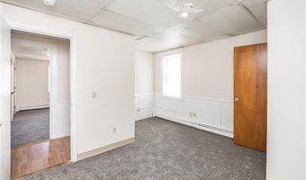 60 SPRING St, Lincoln, RI 02838