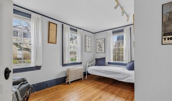 227 High St, Belfast, ME 04915