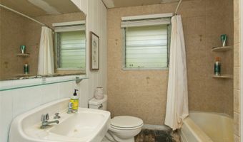 485 Kiholo St, Honolulu, HI 96821