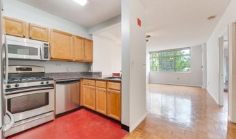 7111 WOODMONT Ave 608, Bethesda, MD 20815