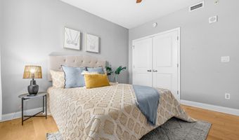 1020 N HIGHLAND St 524, Arlington, VA 22201