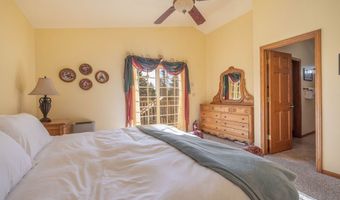 43942 Rainbow Ln, Angelus Oaks, CA 92305