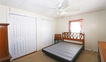 56 Bayview Pkwy, Middletown, RI 02842