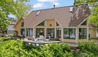 25 S Shore Dr, Addison, MI 49220