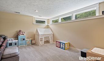 539 W Abbey Mill Dr SE, Ada, MI 49301