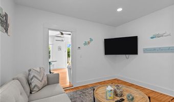 13 Sherman St 1, Newport, RI 02840