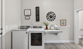 2357 Stonewood Ct SW, Altoona, IA 50009