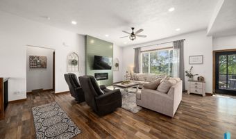 1012 S Nicholas Ave, Brandon, SD 57005