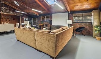 3838 Omega St, Alton, IL 62002