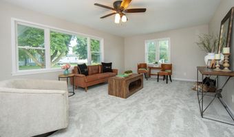 615 Pine St, Allison, IA 50602