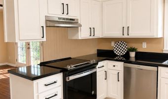 6032 Elliott Dr, Albany, GA 31705
