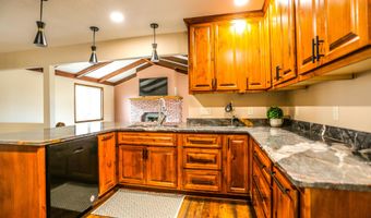 2203 N STATE St, Aberdeen, SD 57401