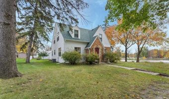 817 Maple St, Alexandria, MN 56308