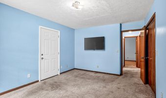 1006 Baretta Ct, Aurora, MO 65605