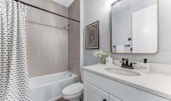 5905 SILVER SUN Dr, Apollo Beach, FL 33572