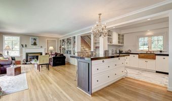 5204 WESTWOOD Dr, Bethesda, MD 20816
