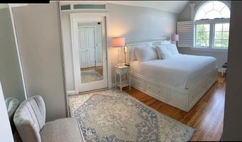 307 Corey Ln, Middletown, RI 02842