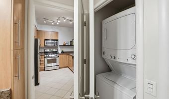 1021 N GARFIELD St 233, Arlington, VA 22201